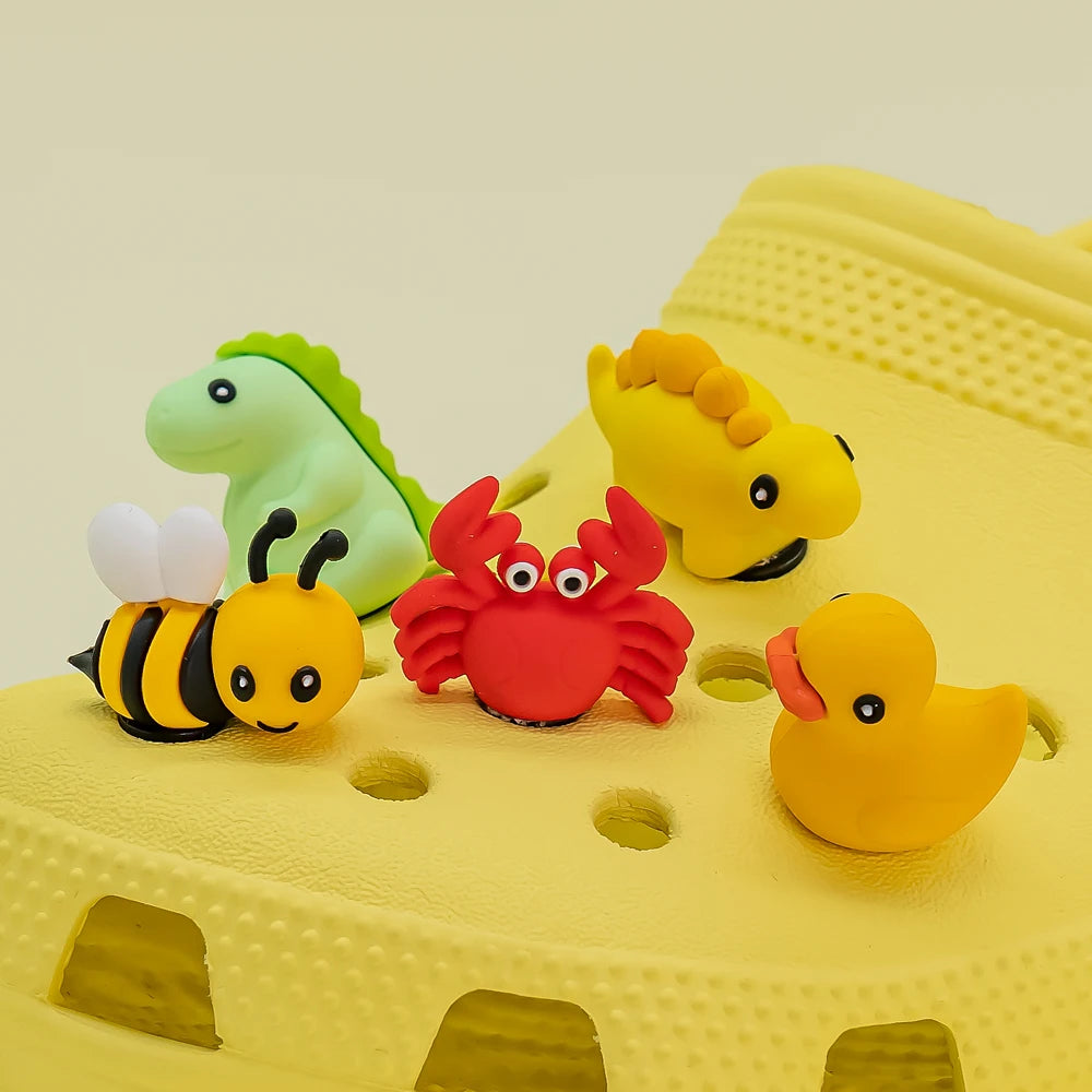 1/5pcs 3D Shoe Charms Cute Dinosaur Duck Bunny Shoe Decoration Buckle Kawaii Frogs Bees Garden Sandal Accessories Kids Gift
