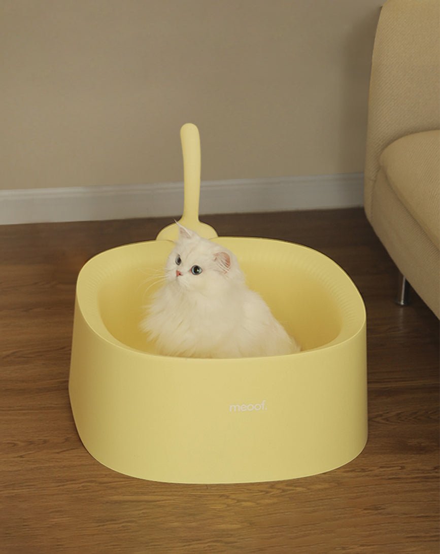 Purring Cat Litter Tray With Scoop